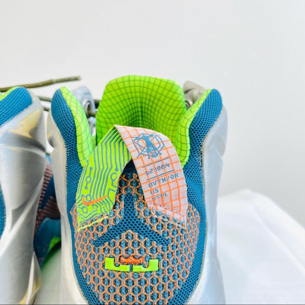 Nike LeBron XII GS 12 'Trillion Dollar Man' Reflective Blue/Bright Orange 6.5Y - Picture 7 of 15